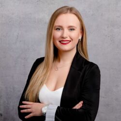 Bachelor of Arts / Frau Jana Schwarz